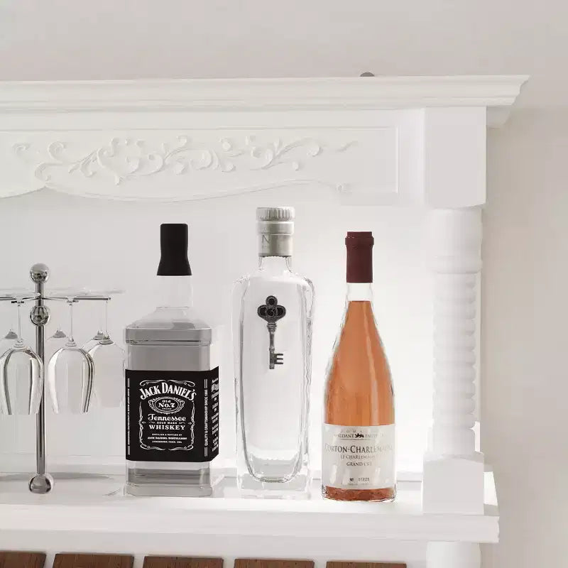 Meuble à vin blanc de style vintage avec clayettes en verre trempé, quatre tiroirs et un casier à vin éclairé par LED