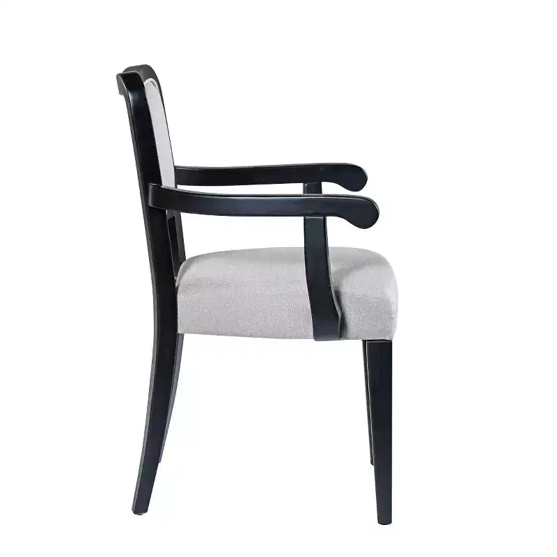 Chaise de salle à manger avec cadre en bois massif et accoudoirs traditionnels rembourrés — Un choix élégant pour la salle à manger ou la cuisine