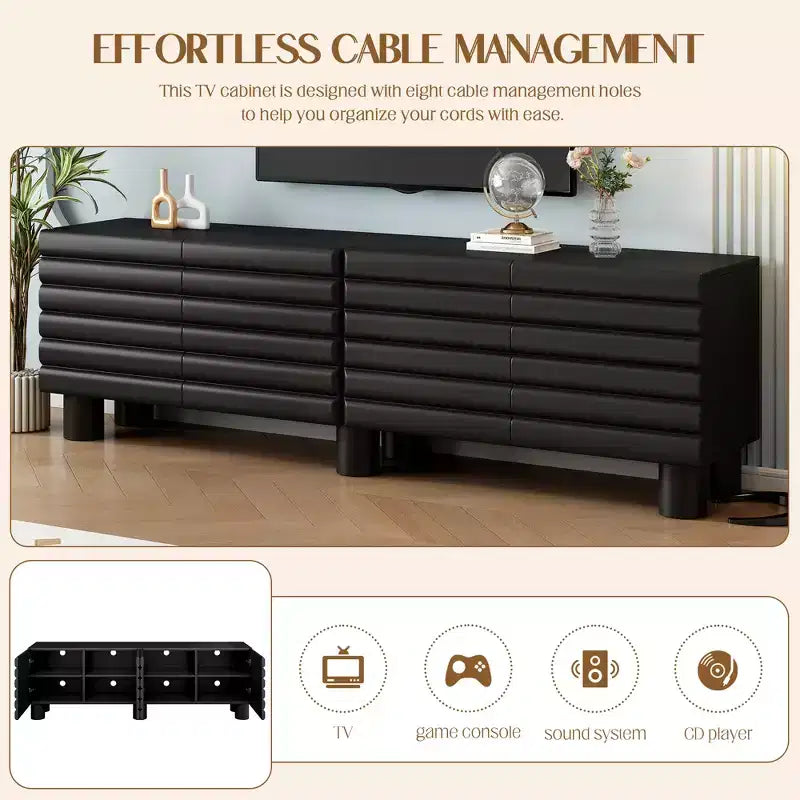 Meuble TV moderne pour téléviseurs de 75 pouces, doté d'un solide meuble multimédia avec étagères réglables et d'un centre de divertissement avec des portes de placard à motif ondulé.